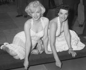 Marilyn-monroe-and-jane-russell